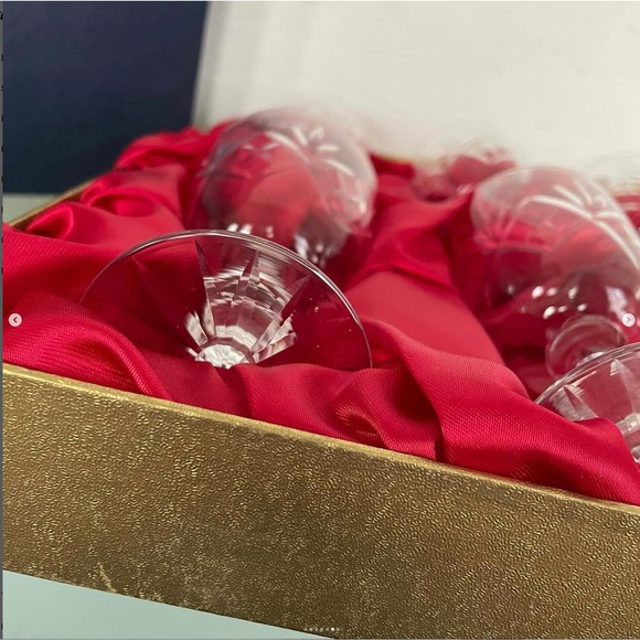 Vintage Duchess Hand Cut Crystal Cordial Wine Glass SET 6 Red Satin Box Barware - Picture 6 of 7